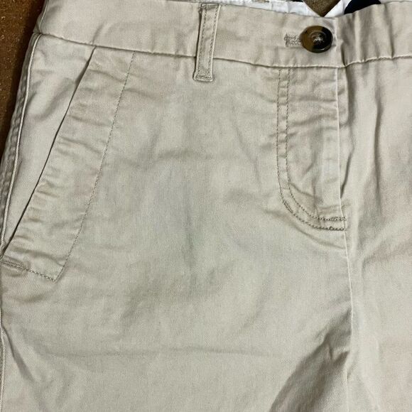 Boden Women’s Khaki Shorts with Multiple Pockets (Size: 2) - Picture 4 of 9